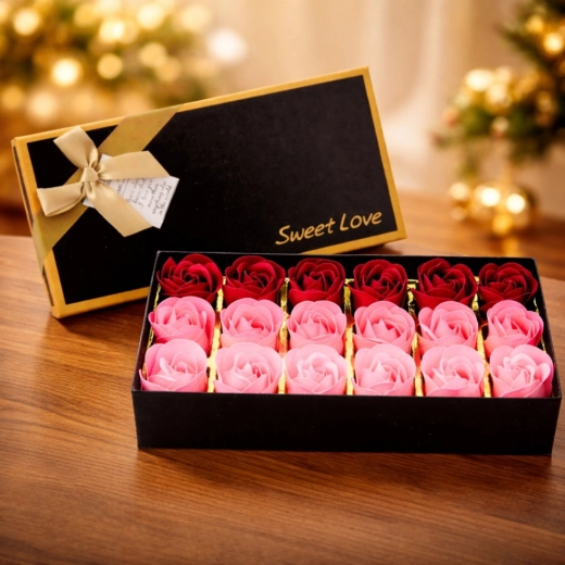 Lifelike look and delicate rose scent