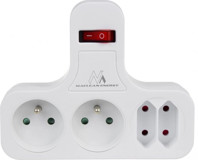 Čtyři zásuvky pro více zařízení