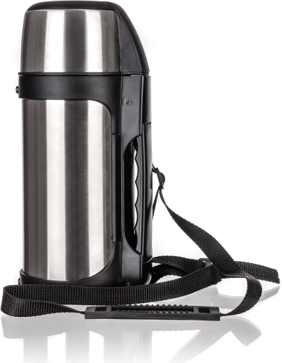 Comfortable carrying with handle and strap