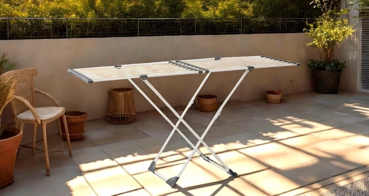 Fold-out side wings for greater capacity