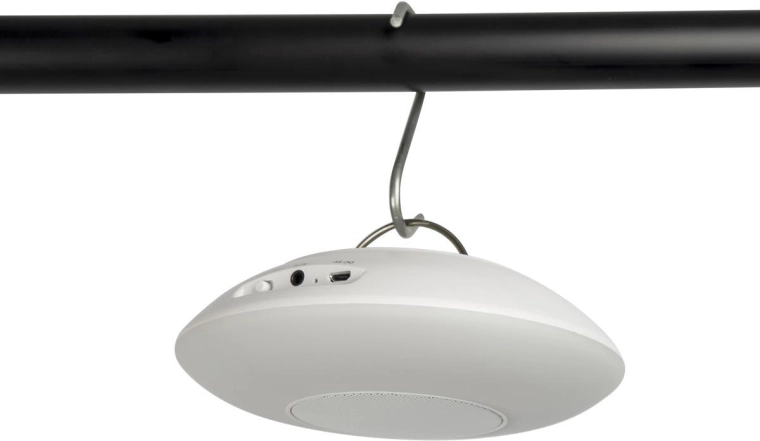 Easy hanging and compact design