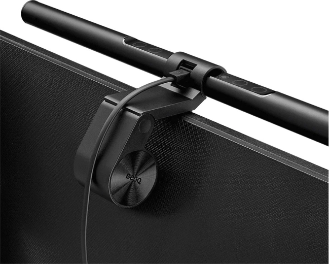 Asymetrické světlo bez odlesků na obrazovce