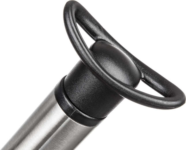 Ergonomic handle for comfortable pumping