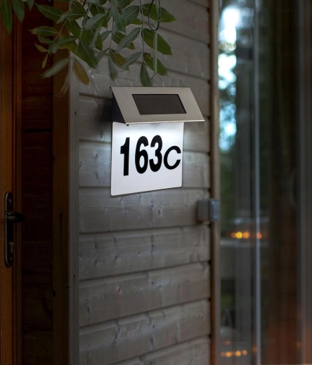 Numéro de maison visible de jour comme de nuit