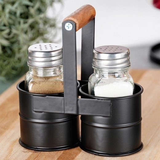 Easy carrying and a tidy table