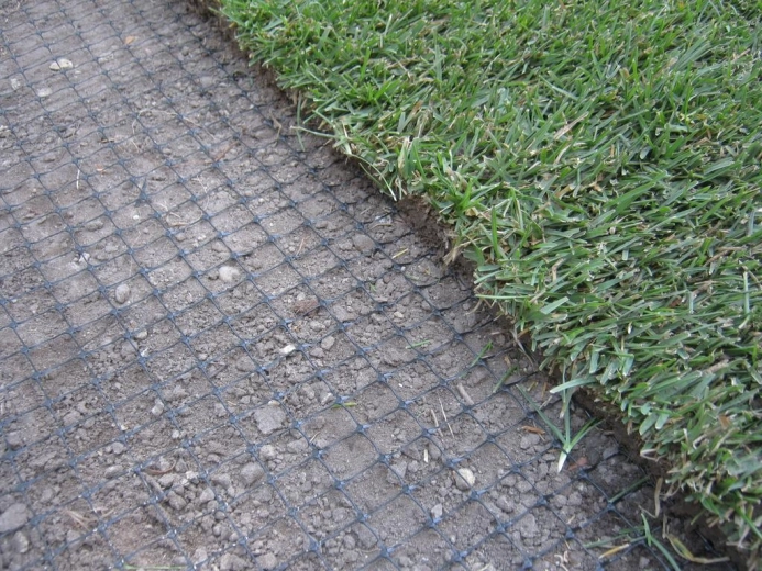 Enostavna namestitev pod trato