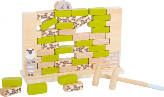 Gioco in legno muro instabile