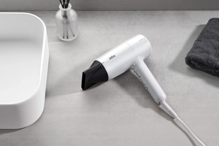 Manico pieghevole per viaggiare con facilità