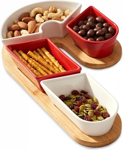 Keramische schaaltjes voor hapjes op bamboe dienblad, 5-delige set