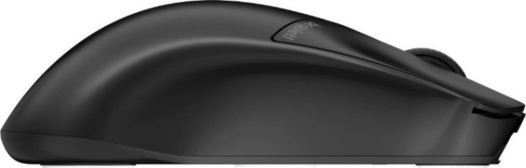 Châssis ultra‑léger 55 g et ergonomie symétrique