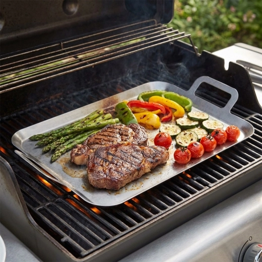 Universell einsetzbar auf dem Grill und im Ofen