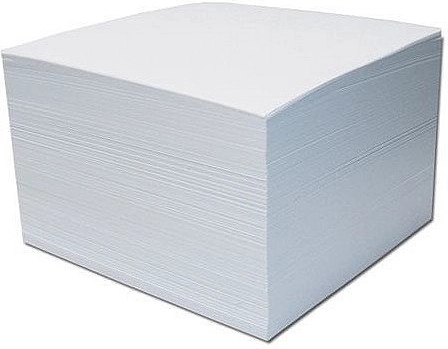 Block of loose papers 9 × 9 × 4.5 cm