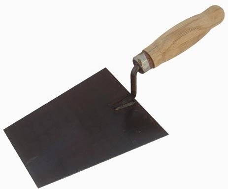 Kielnia murarska stalowa 160 × 130 mm z drewnianą rękojeścią