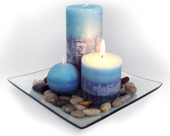 Gift set of candles on a glass tray scented with blueberry PROVENCE