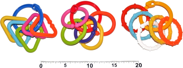 Kleurige ringen voor baby’s