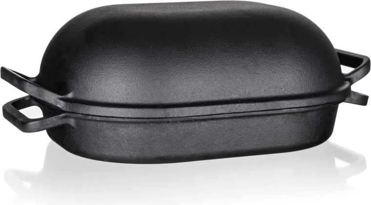Oval cast-iron roaster with lid