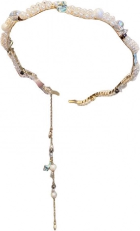 Dekoratívna čelenka s motívom mušlí a perličkami