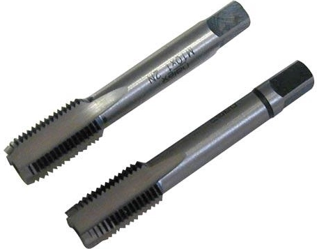 Maticový závitník M5 × 0,80 z nástrojové oceli