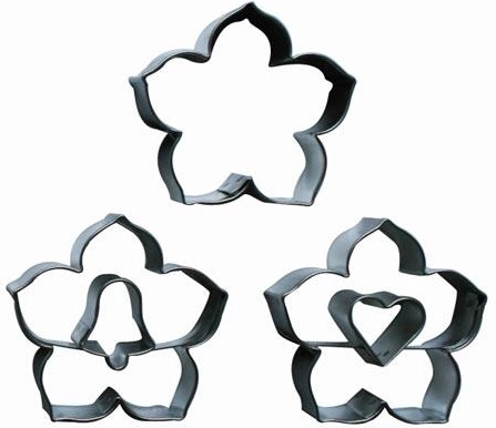 Set of Stainless Steel Cookie Cutters – Lily, 3 Pieces