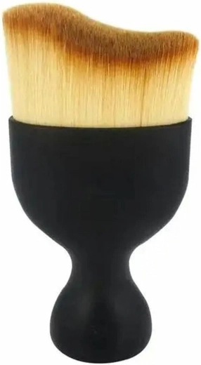 Četka za čišćenje unutrašnjosti automobila