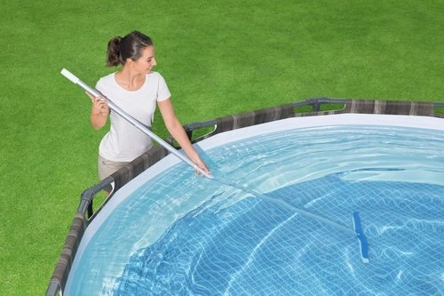 Easy to use with a 30 mm telescopic pole