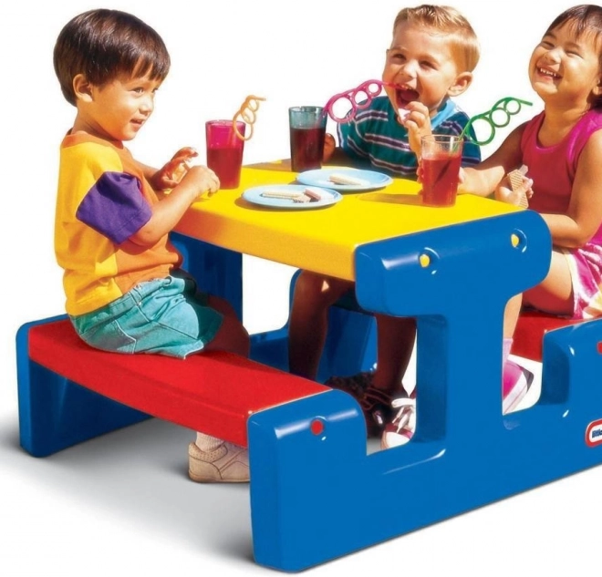 Little Tikes gyerek piknikasztal ülésekkel, kék