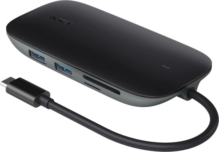 Hitra podatkovna povezava in polnjenje do 100 W