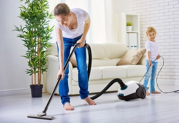 Long reach for fast cleaning