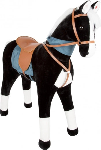 Realistic design with upholstered saddle