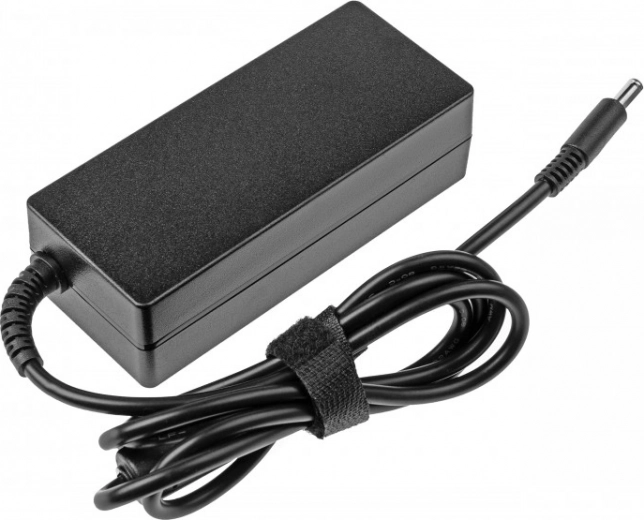 Kompakt kialakítás és rendezett kábelek