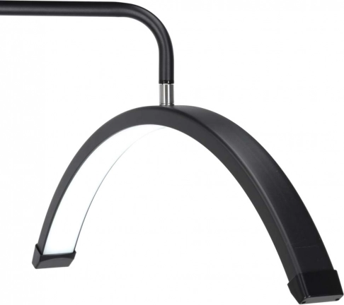 Ampio arco per un’illuminazione senza ombre