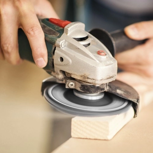 Kompatibilno s kutnom brusilicom 125 mm