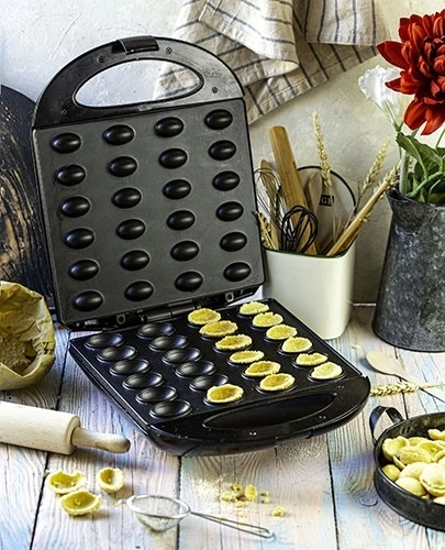 Nut Cookie Maker 24-Piece XL