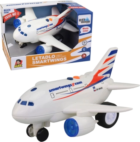 Vliegtuig Smartwings met aankondiging van de kapitein en stewardess