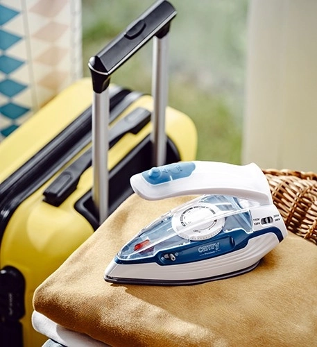 Travel steam iron