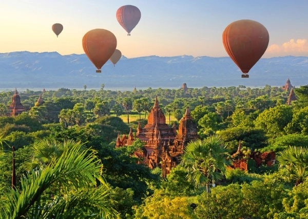 Puzzle Hot Air Balloons Over Mandalay 1000 Pieces