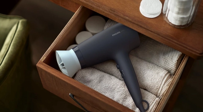 Hairdryer with diffuser