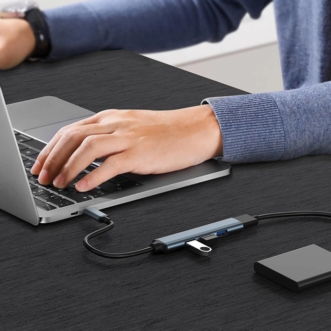 Hub USB multifunzionale 4 in 1