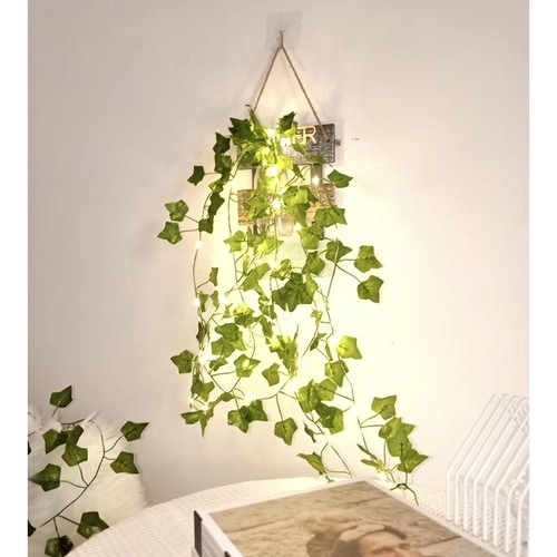 Umělý břečťan s LED osvětlením