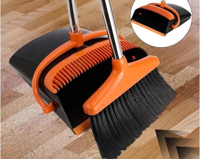 Clean bristles in one stroke