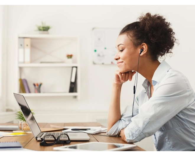 Wired In-Ear USB-C Headphones with Remote