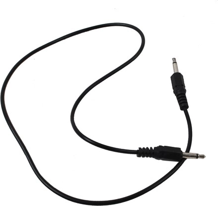 Play and sing along to favorite music via the MP3 input