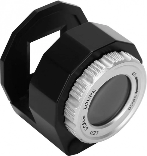 Zmogljiva povečava do 30×