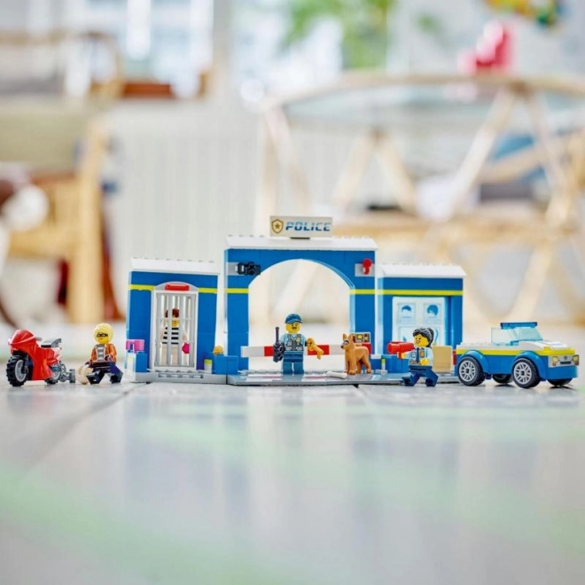 LEGO4 City 60370 Poursuite à la station de police