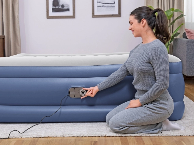 Bestway Mattress for 2 People Built-in Tritech Air Pump 203x193x56cm King 67692