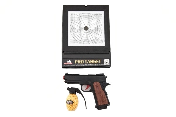 Pistolet en plastique à billes avec cible