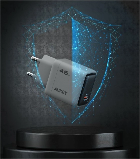 Mini Charger AUKEY 45W USB-C with Fast Charging