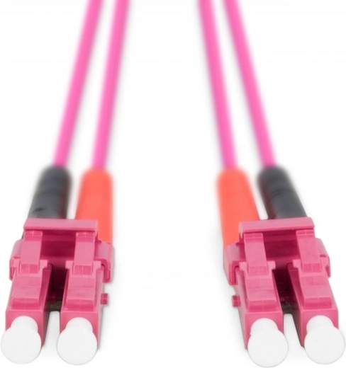 Transmission rapide et fiable grâce à l’OM4