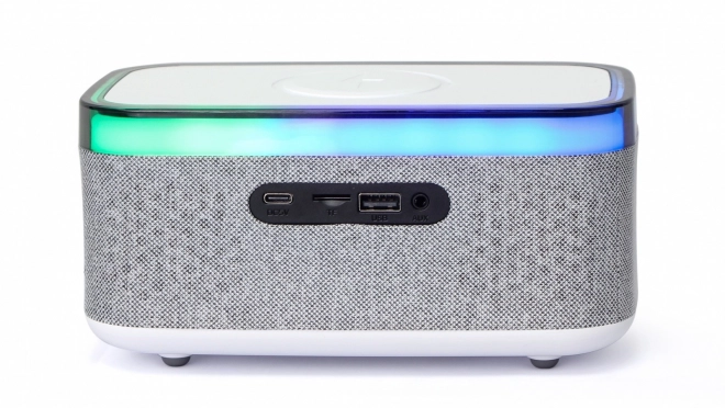 Digital alarm clock with wireless charging and DAB/FM radio