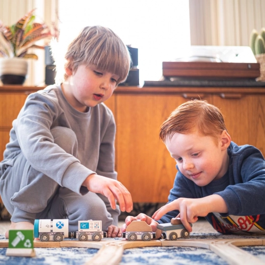 Supports imagination and cooperation